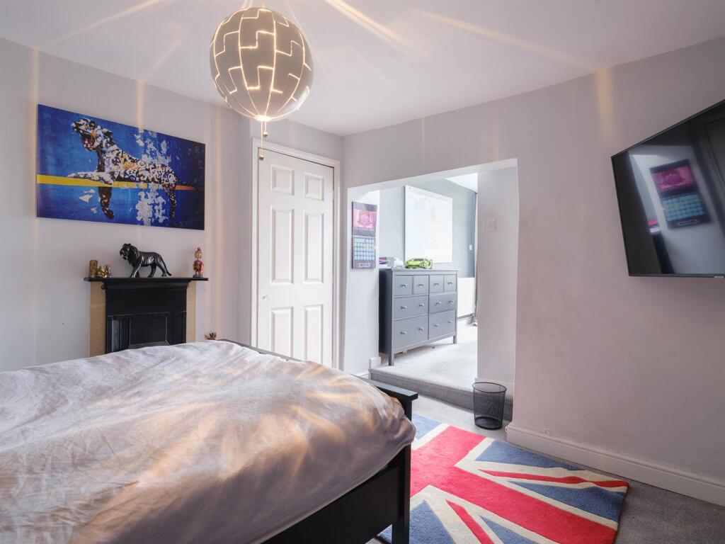 12 London Road-12.jpg