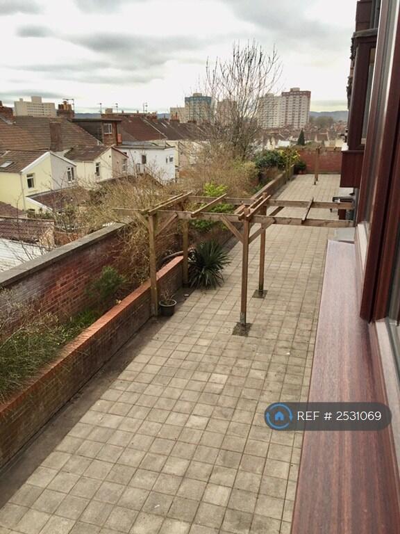 Views From Lounge &amp; Bedroom