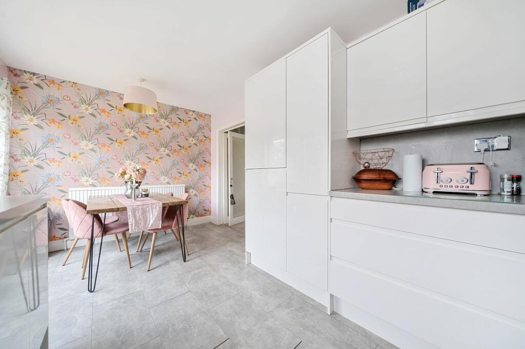 Kitchen/Dining Room (1)