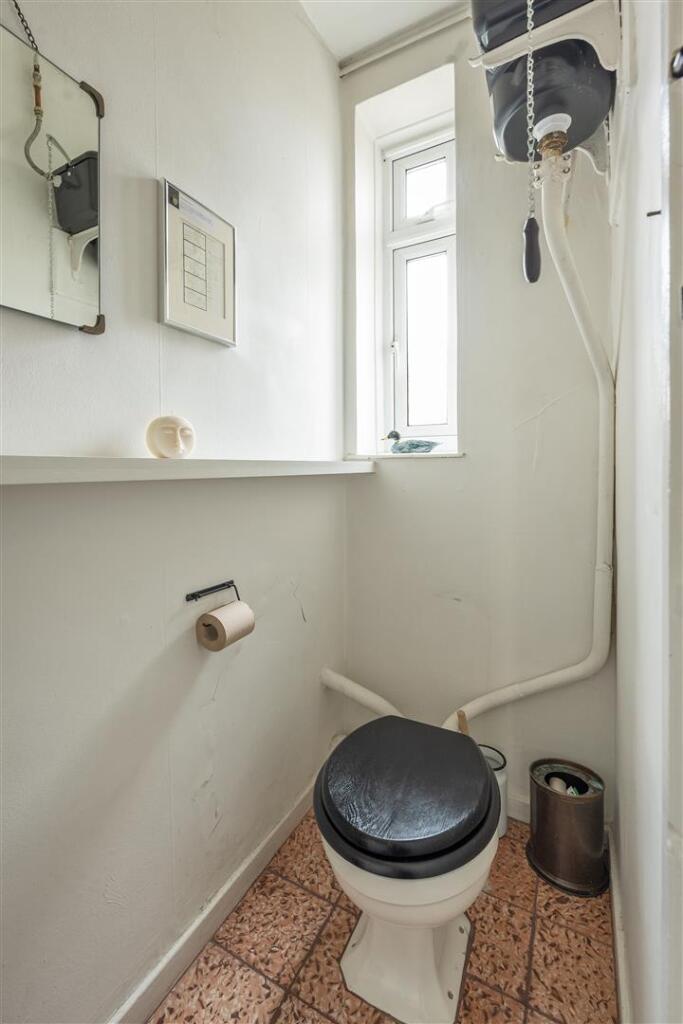 Chatsworth Estate, E5