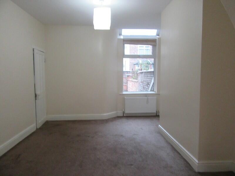 Through Lounge (rear)