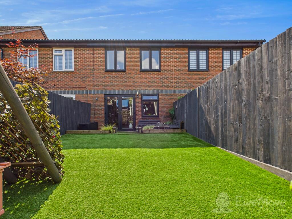 CAM03624G0-PR0159-STILL012