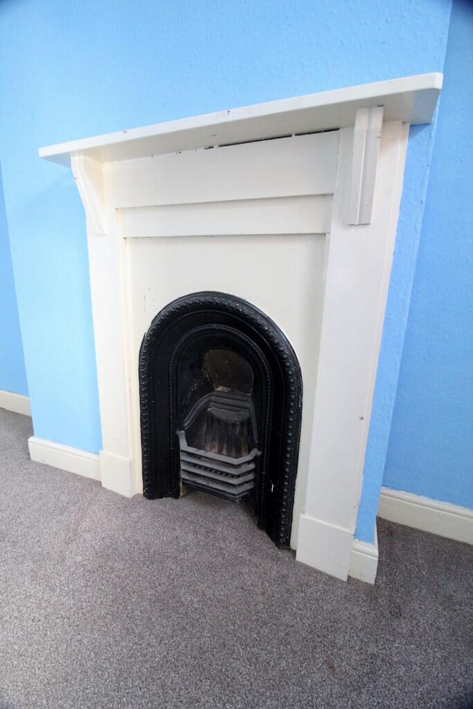 D962B5EF-EB2F-48D...