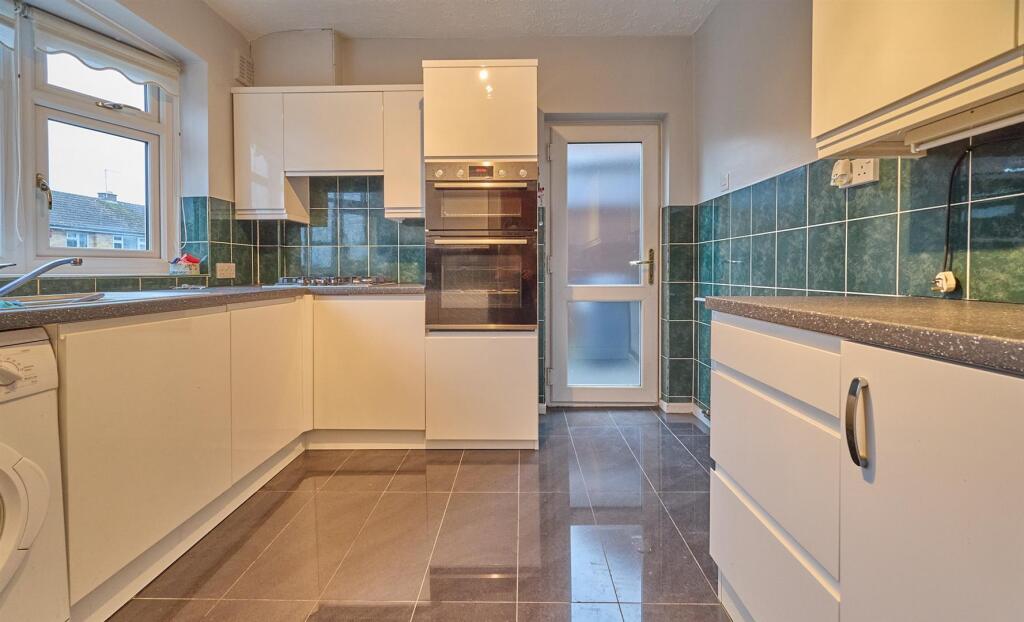 REFITTED KITCHEN TO FRONT
