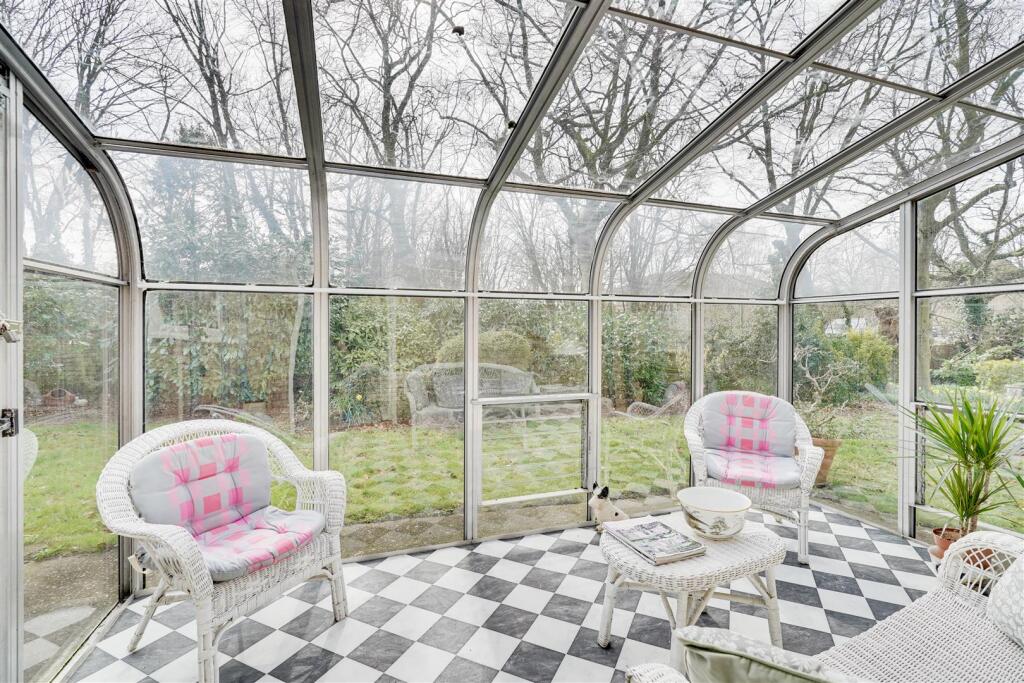 15 Elliott Cl, Newmarket--23.jpg