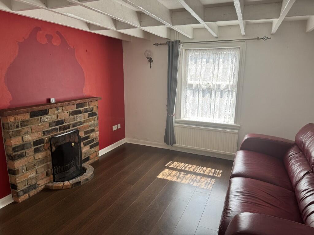 2  Medium  T202508061631.jpg