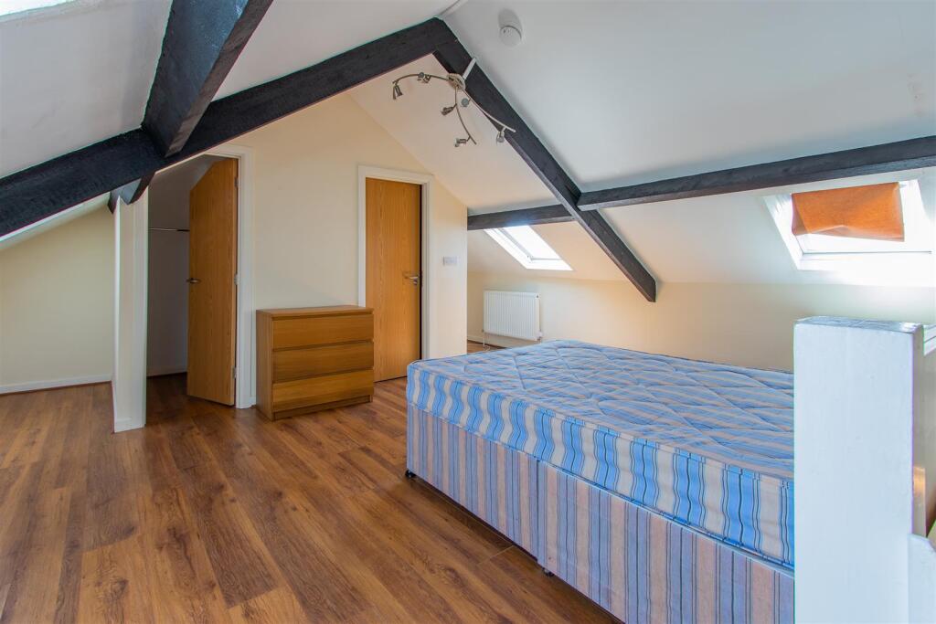 Richmond Crescent 11, 6-8.jpg