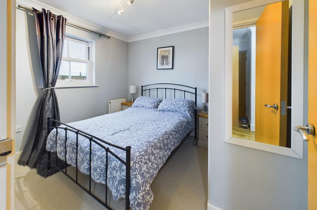 CAM02545G0-PR0282-STILL013