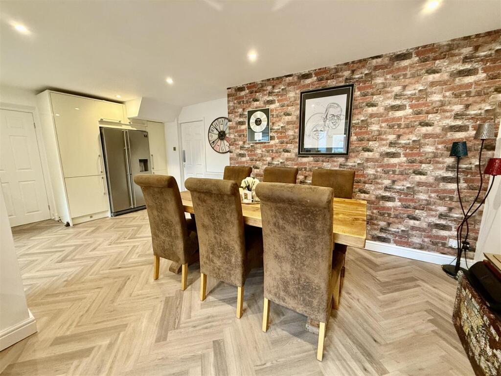 KITCHEN &amp; DINING