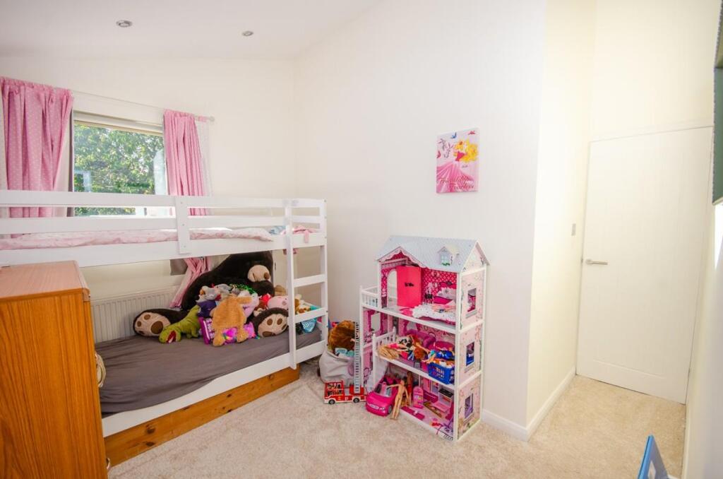 Bedroom 2.jpg