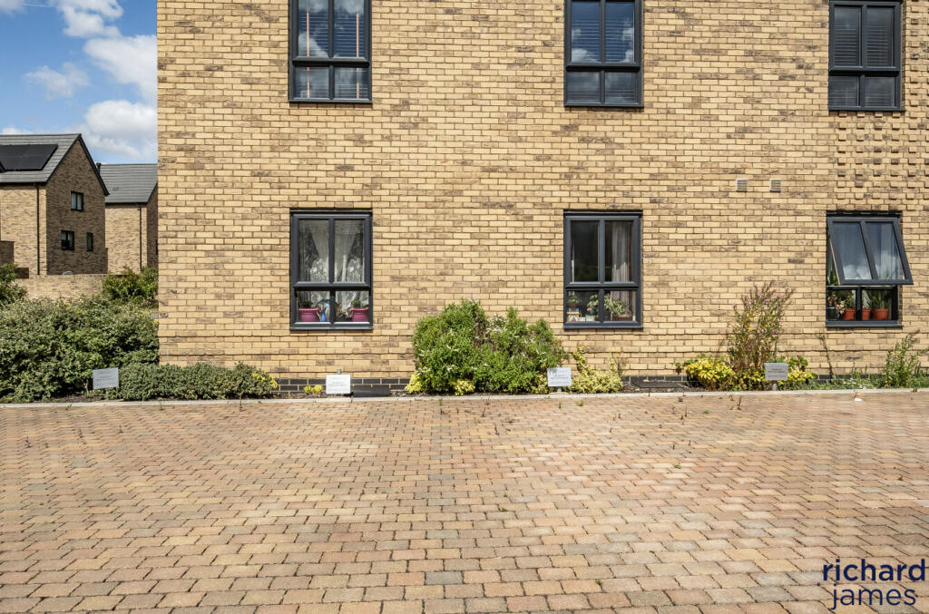 585caf4c457840dfad34a3c42364a209