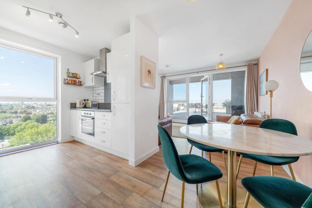 Kitchen/ living room