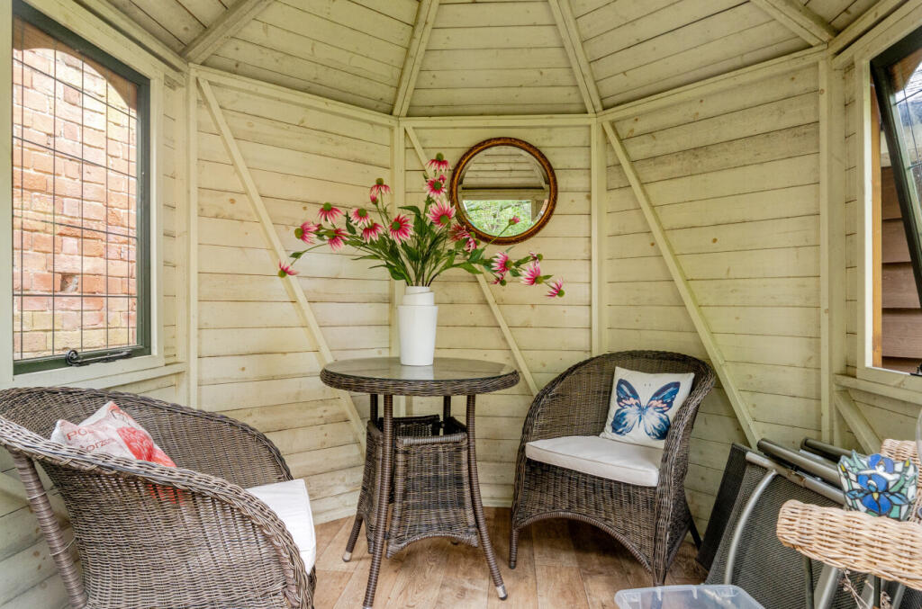 1327648-10-687f5e...