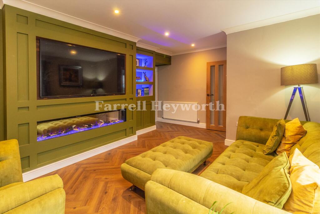 Lounge image 2
