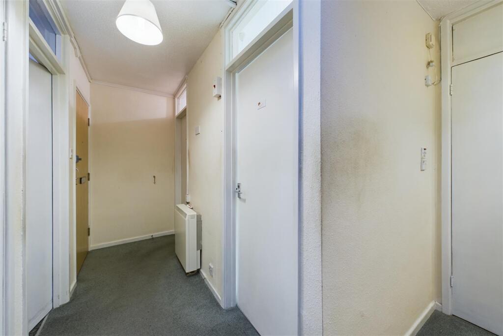 12 Fern Lodge, Beach Road, Weston-Super-Mare, Nort