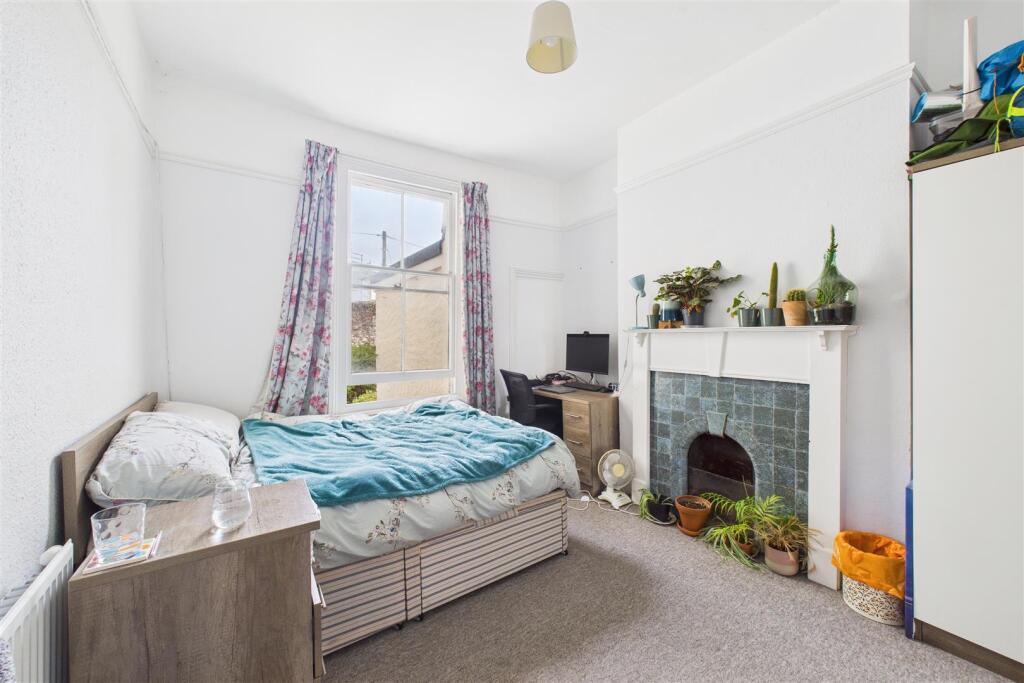 11 Osborne Villas, Kingsdown, Bristol BS2 8BP | Fr