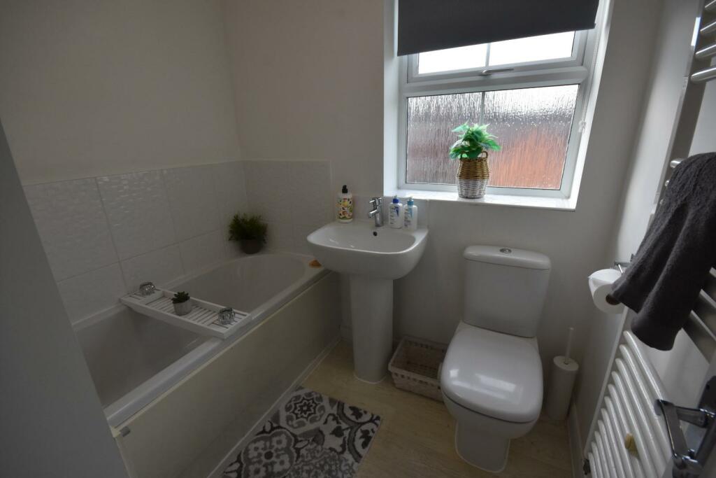 BATHROOM SUITE