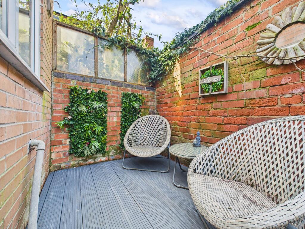 Rear Courtyard Garden