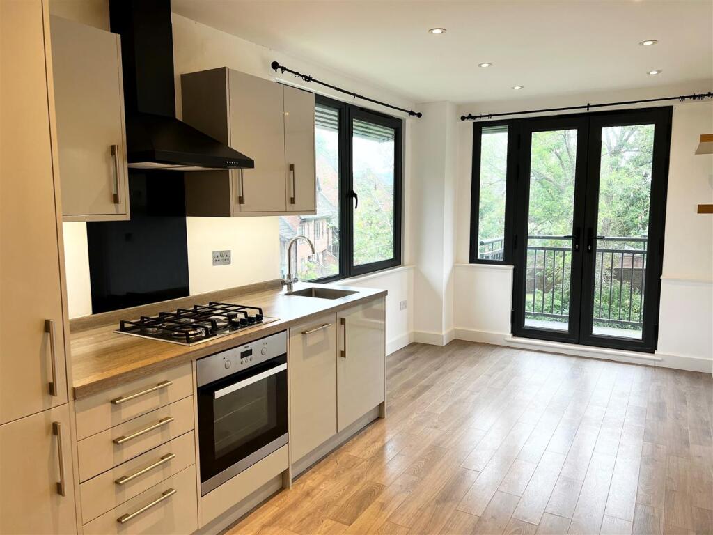 Kitchen Reception Room 4.jpg