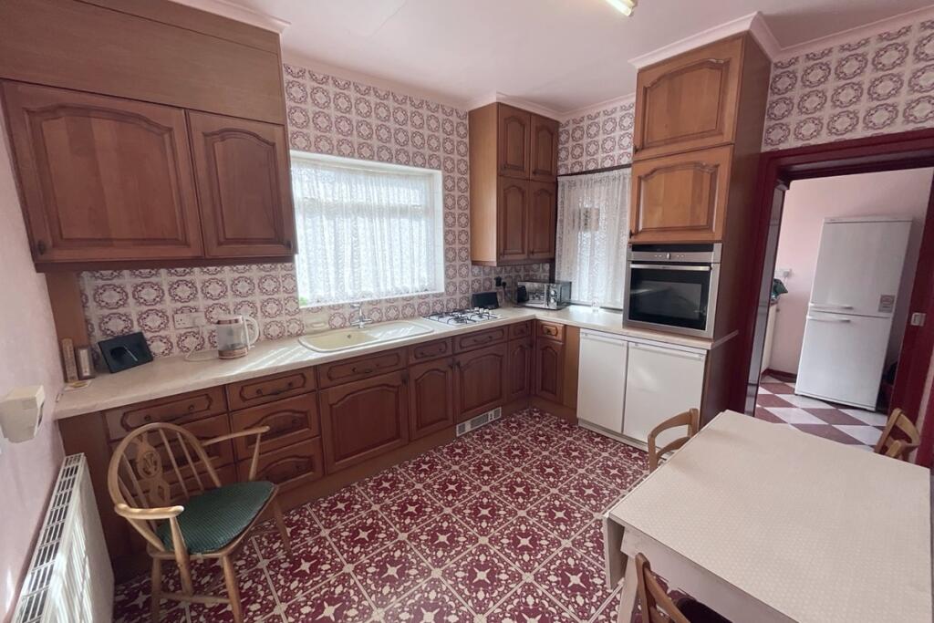 kitchen/dining room