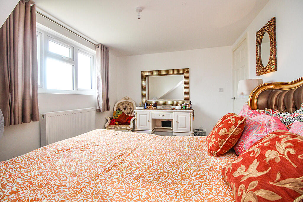 1024px.2230638__1658847312-13971-ThirdBedroom1.jpe