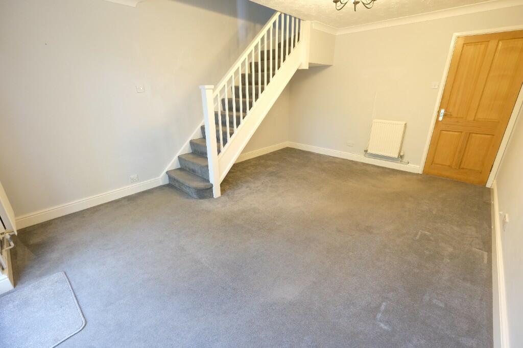 SITTING/DINING ROOM