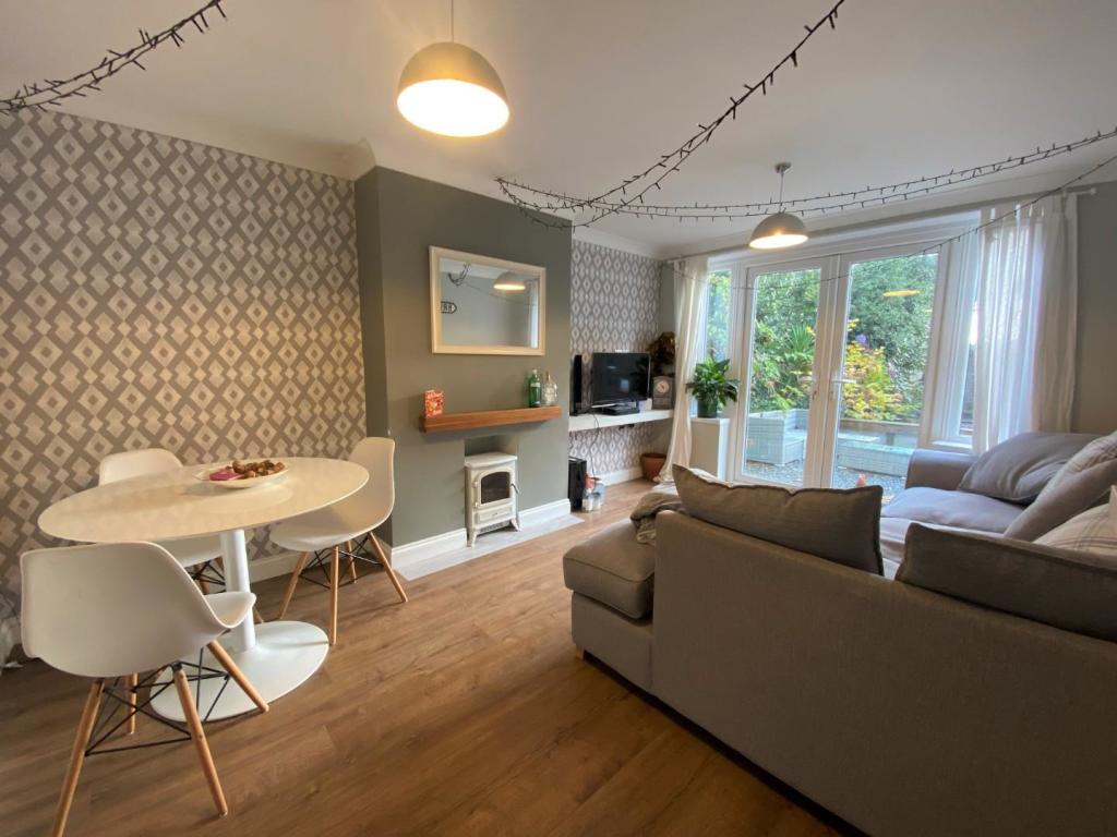Dining room and Lounge