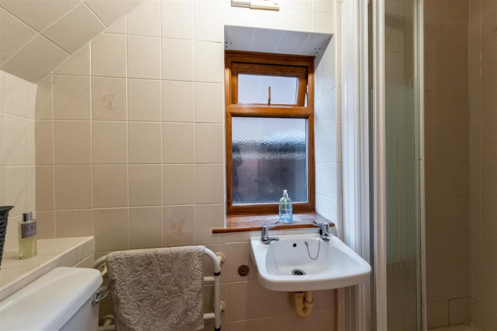 57 Oathills Drive-018.jpg