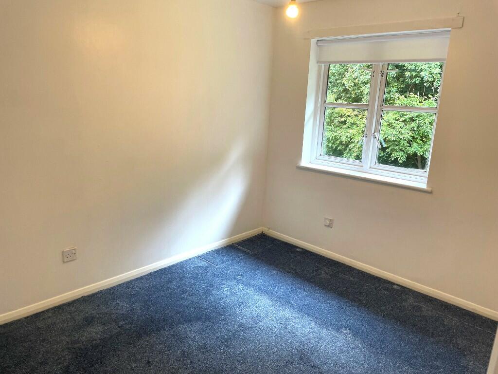 Bed 2. 3.2m x 2.5m