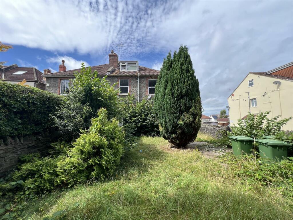 11 - Block of Flats for Auction, Downend, Bristol.