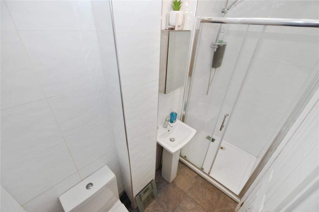GF Shower Room