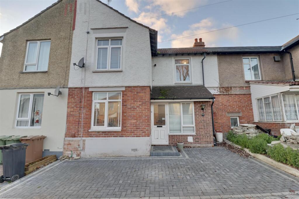 Fourth Avenue, Portsmouth