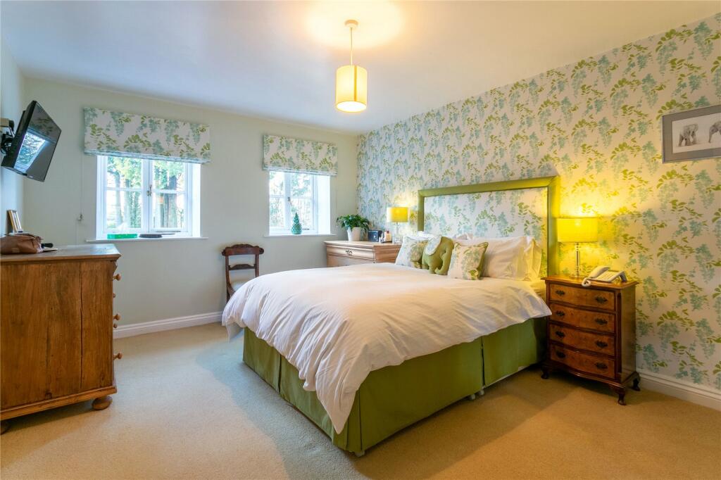 Large Main Bedroom