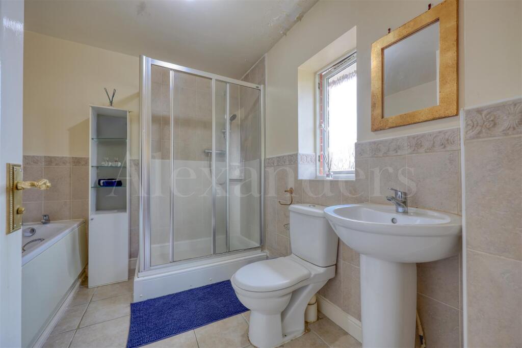 2 Dwyer Close-03.jpg