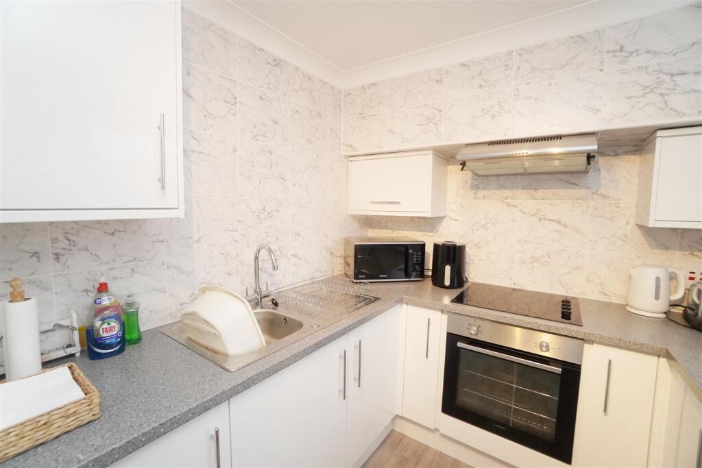 kitchen(1).jpg