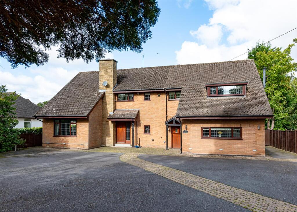 Summer Leys-SEPT25-front-2.jpg