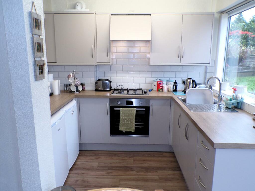 ShirleyAve1kit1.JPG