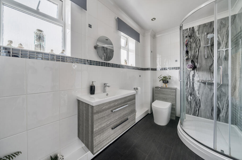 1340257-5-68b1914...