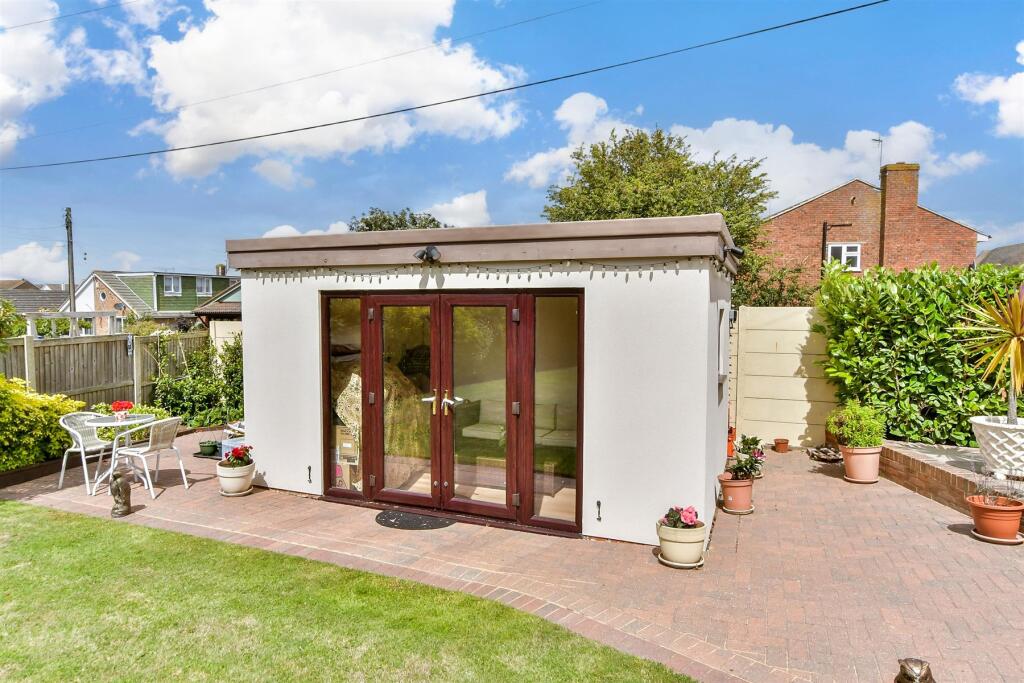 Workshop/Outbuildings