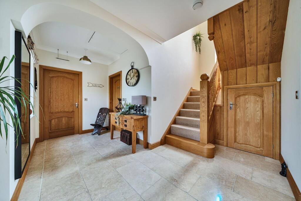 Entrance Hall.jpg
