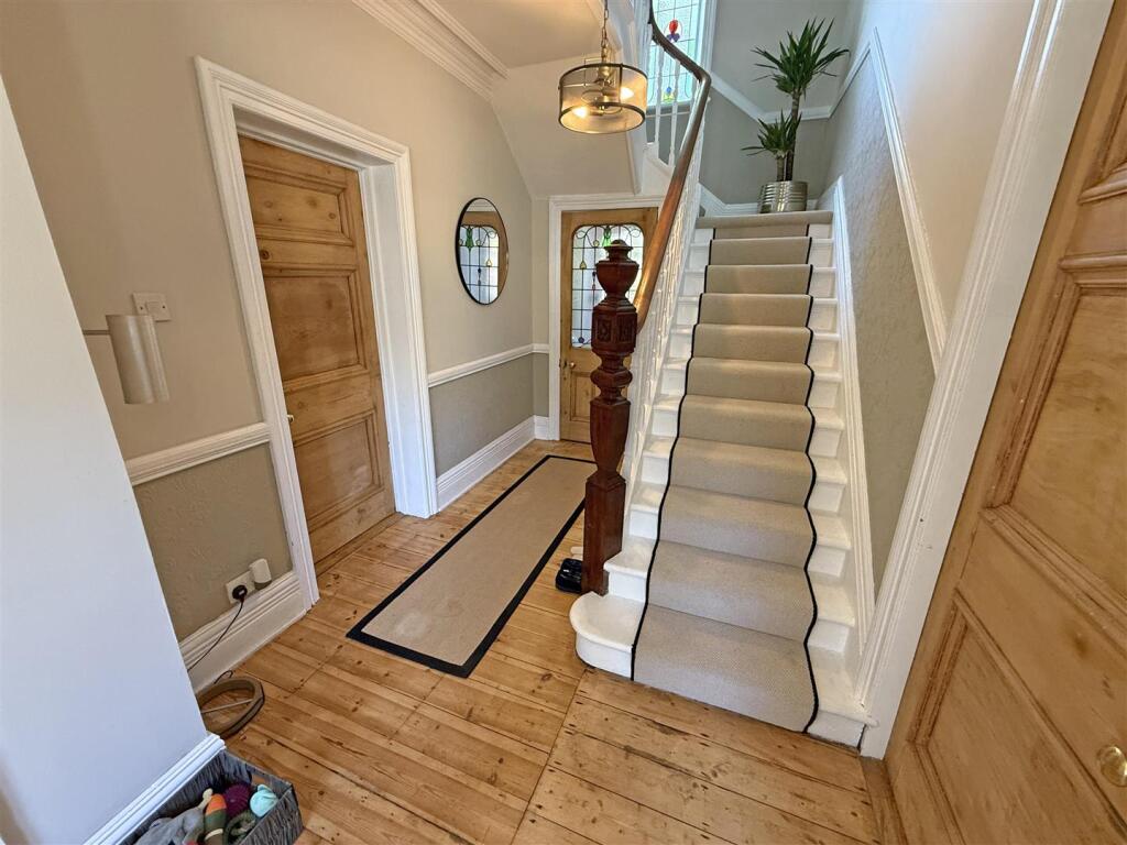 Hall.jpg