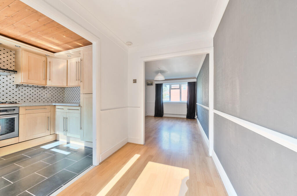 24-6814f1eee0436-...