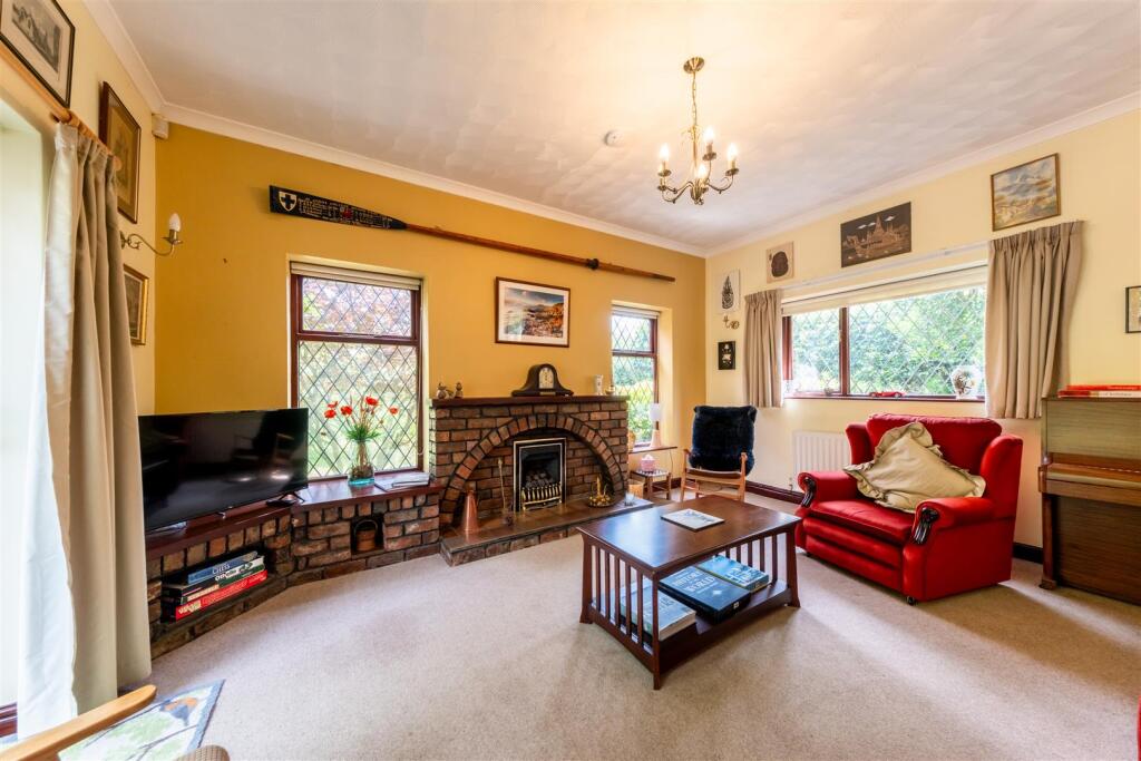 182A Chester Road-008.jpg