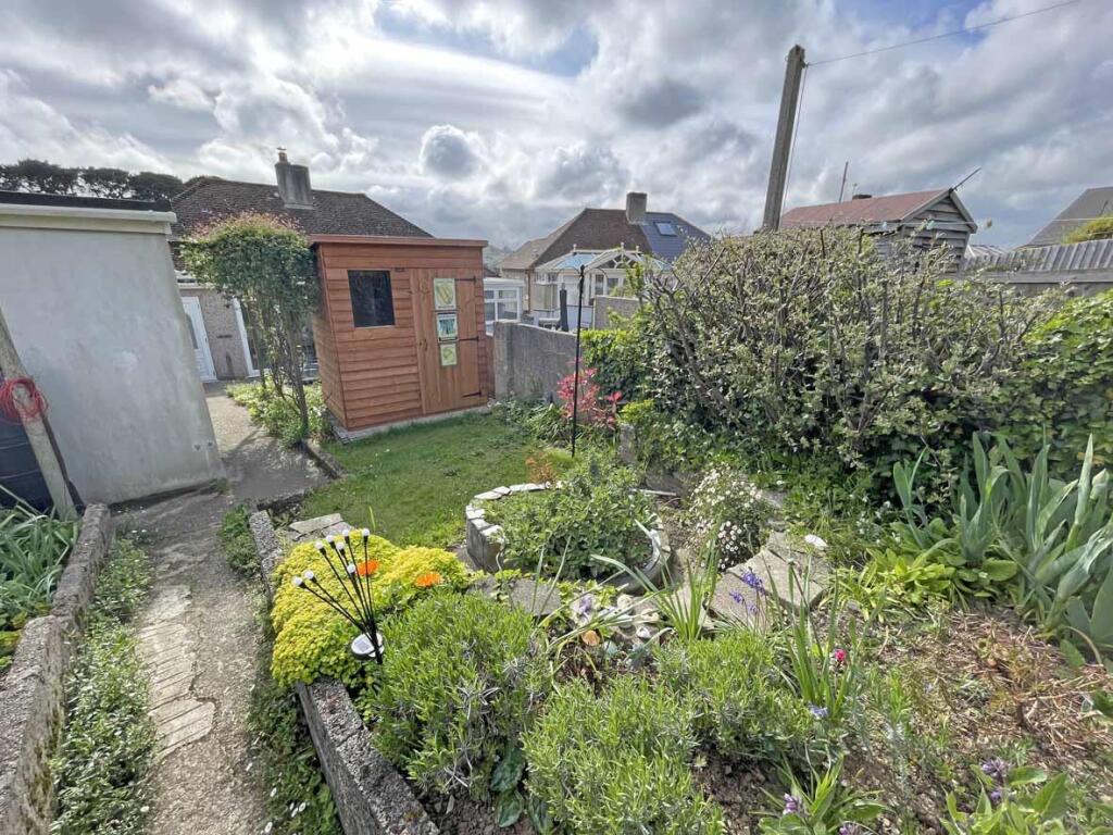 Vicarage Gardens 11 - New Garden.jpg