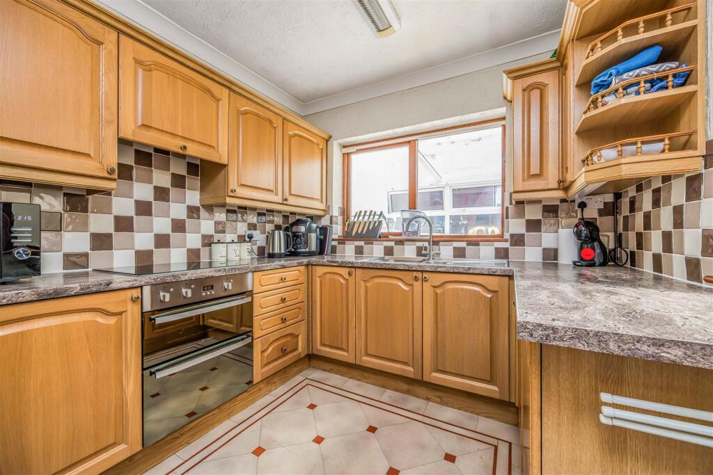52 Whitworth Road, Fratton-Small-PorticoMarketing-