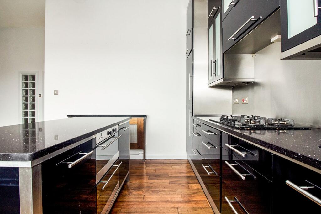 Open Plan Kitchen &amp;