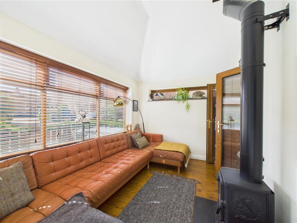 SUN ROOM