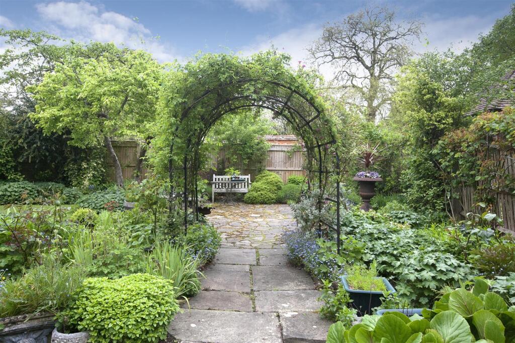 CANONRY COTTAGE - BROCHURE PHOTO G.jpg