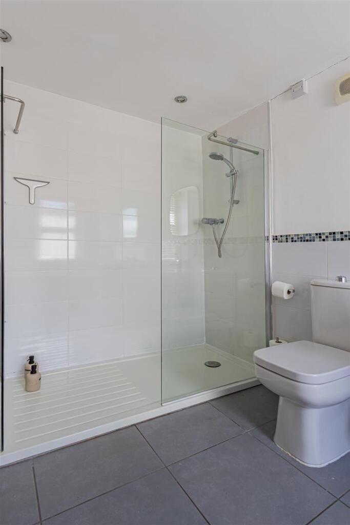 Waterloo Road 2-24.jpg