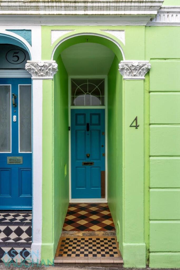 Crescent Place, 4-026.jpg